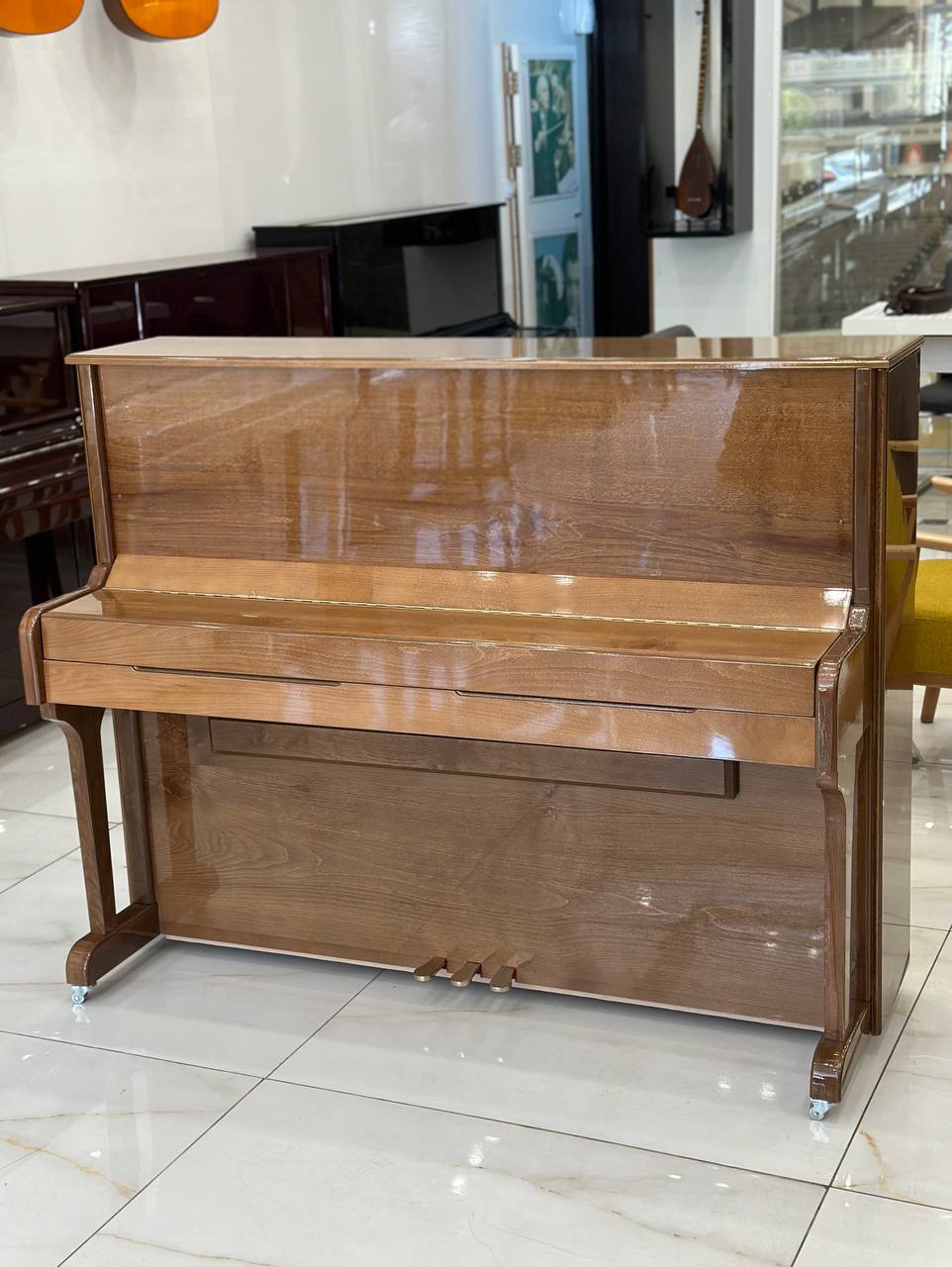 پیانو طرح آکوستیک یاماها مدل UX-120 - تصویر 11