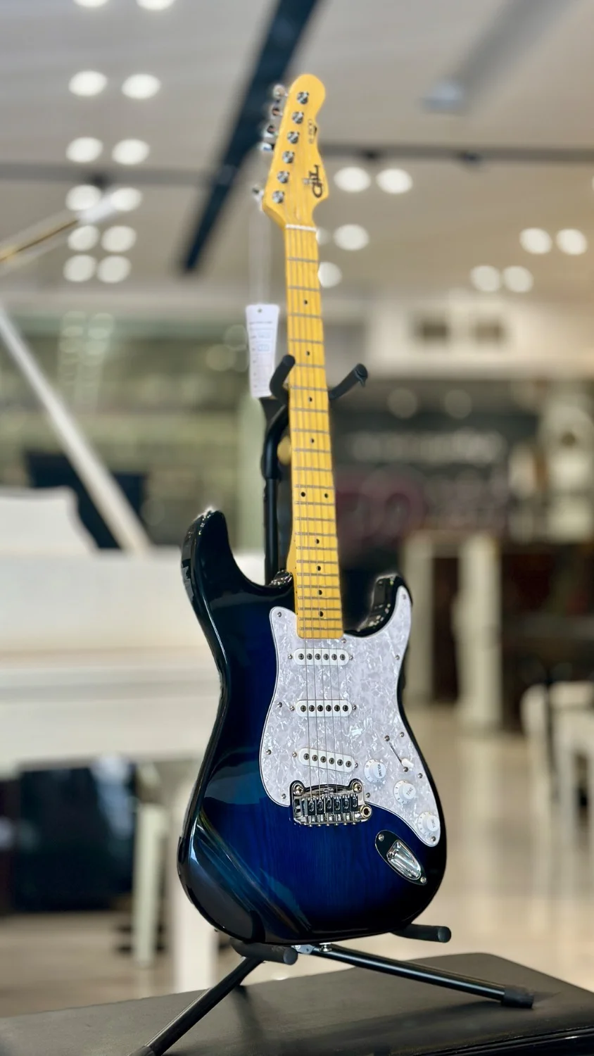 گیتار الکتریک G&L Tribute S500 MP – Blue burst - تصویر 4